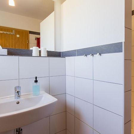 Ferienhaus Schwaab-Scherr, Genau Zwischen Bernkastel-Kues Und Traben-Trarbach, Mit Kostenlosem Oepnv-Ticket Fuer Bus Und Bahn, Parkplaetzen Und Fahrradgarage Erden المظهر الخارجي الصورة