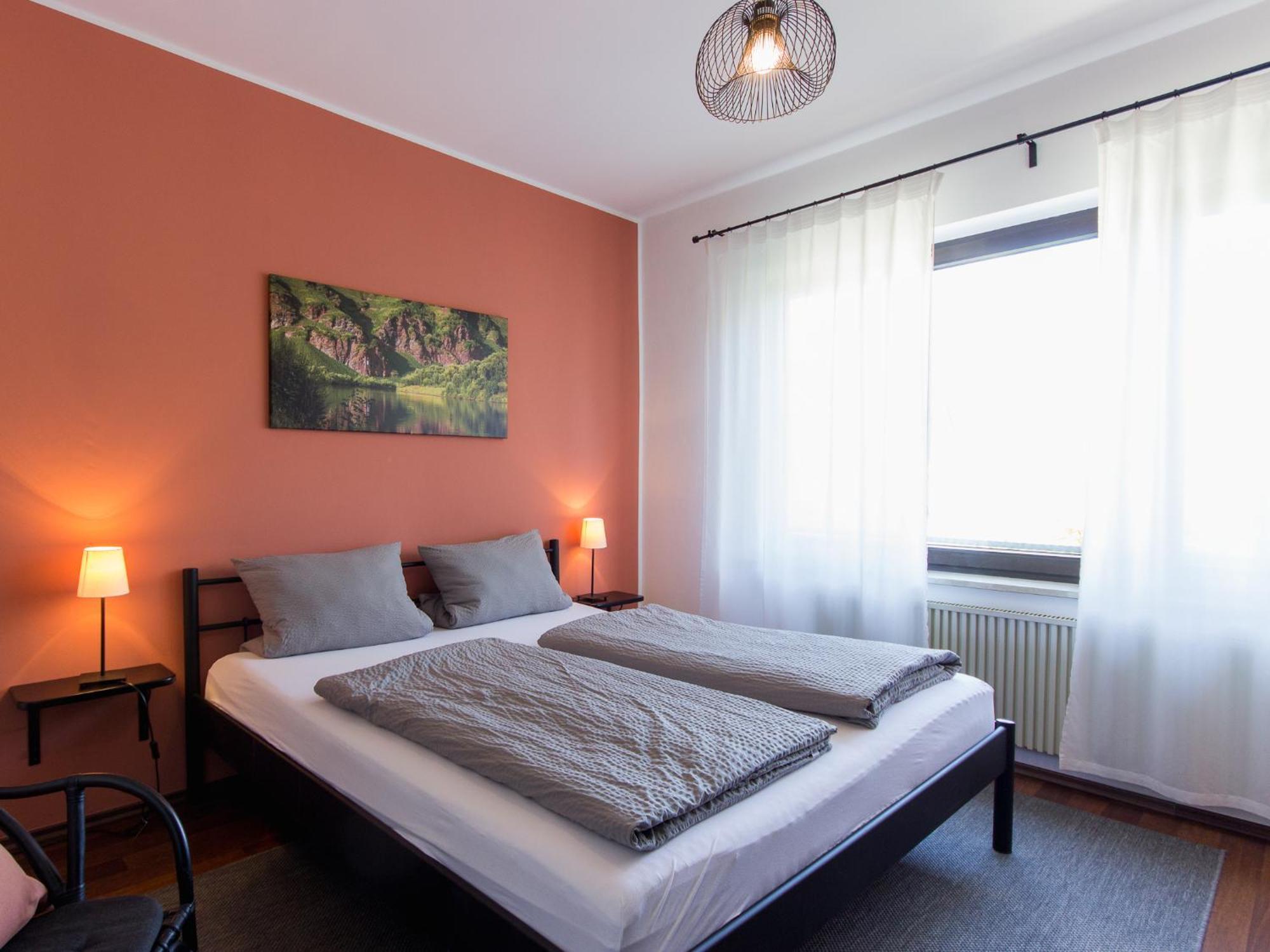 Ferienhaus Schwaab-Scherr, Genau Zwischen Bernkastel-Kues Und Traben-Trarbach, Mit Kostenlosem Oepnv-Ticket Fuer Bus Und Bahn, Parkplaetzen Und Fahrradgarage Erden المظهر الخارجي الصورة