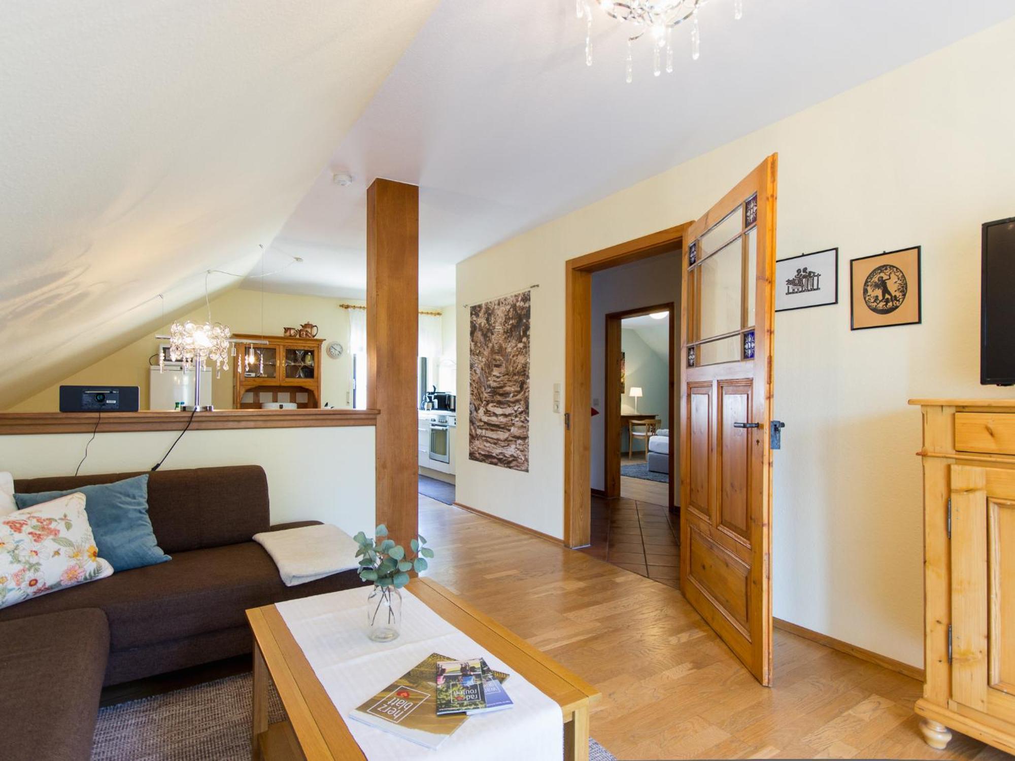 Ferienhaus Schwaab-Scherr, Genau Zwischen Bernkastel-Kues Und Traben-Trarbach, Mit Kostenlosem Oepnv-Ticket Fuer Bus Und Bahn, Parkplaetzen Und Fahrradgarage Erden المظهر الخارجي الصورة