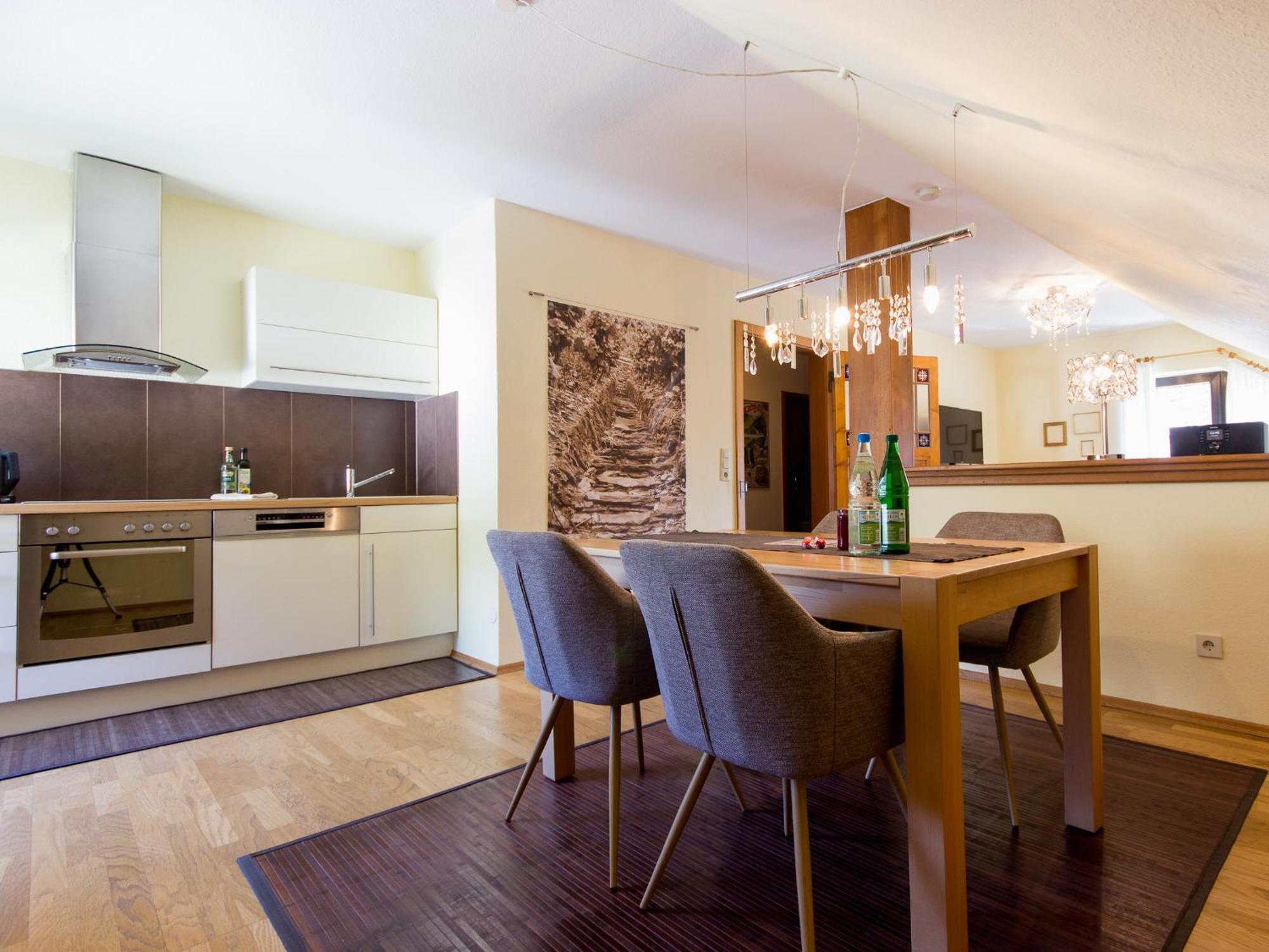 Ferienhaus Schwaab-Scherr, Genau Zwischen Bernkastel-Kues Und Traben-Trarbach, Mit Kostenlosem Oepnv-Ticket Fuer Bus Und Bahn, Parkplaetzen Und Fahrradgarage Erden المظهر الخارجي الصورة