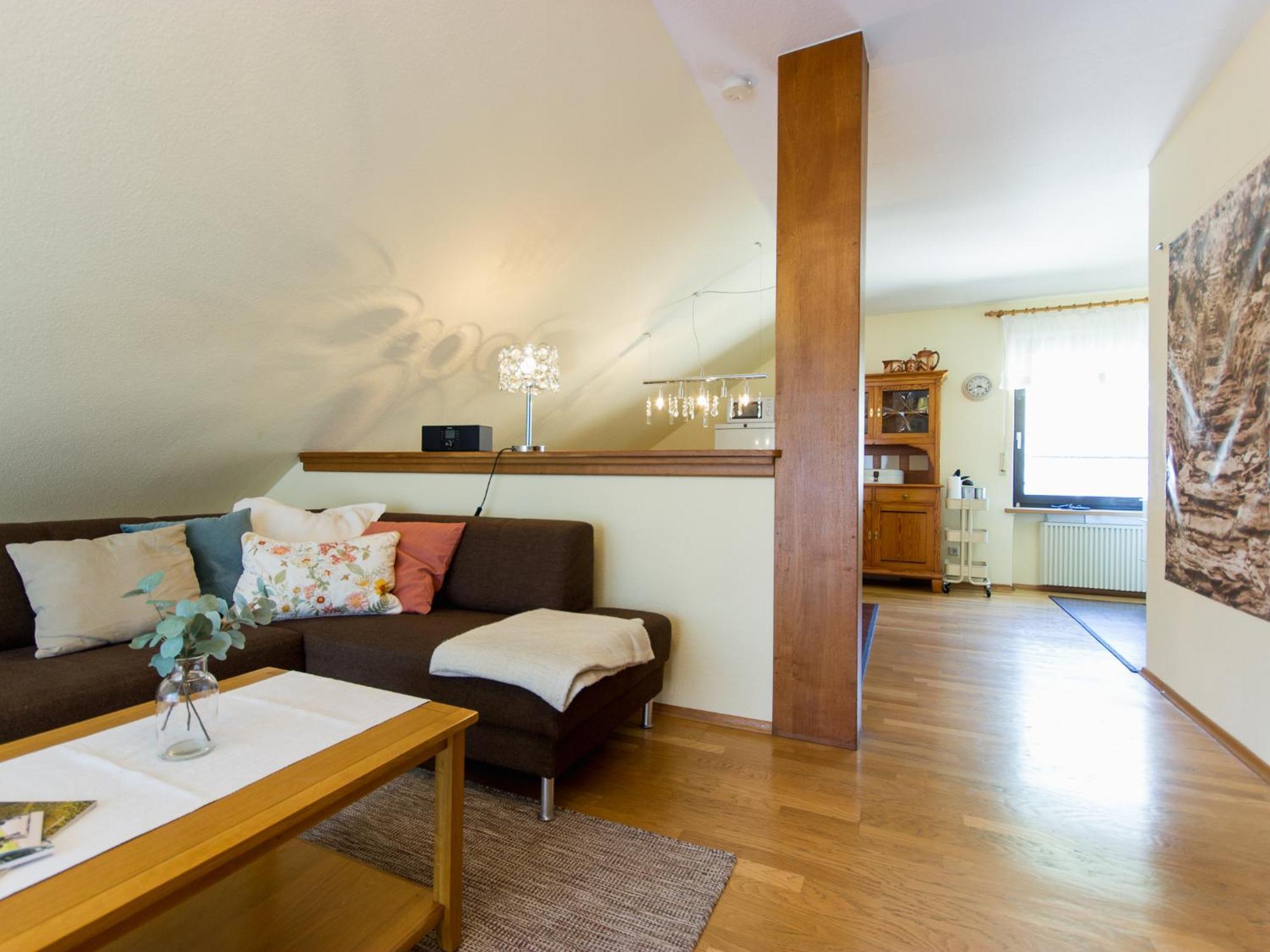 Ferienhaus Schwaab-Scherr, Genau Zwischen Bernkastel-Kues Und Traben-Trarbach, Mit Kostenlosem Oepnv-Ticket Fuer Bus Und Bahn, Parkplaetzen Und Fahrradgarage Erden المظهر الخارجي الصورة