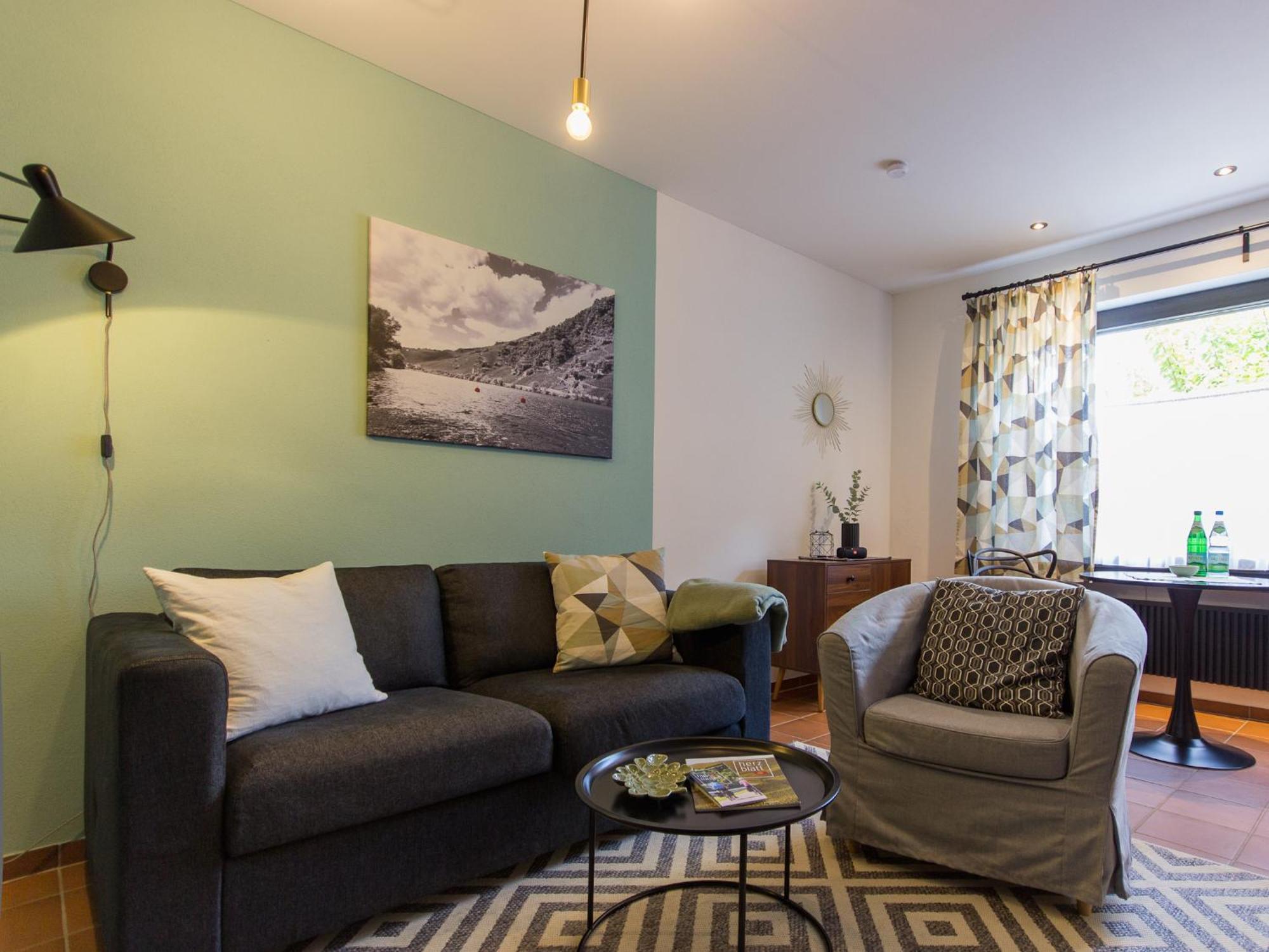 Ferienhaus Schwaab-Scherr, Genau Zwischen Bernkastel-Kues Und Traben-Trarbach, Mit Kostenlosem Oepnv-Ticket Fuer Bus Und Bahn, Parkplaetzen Und Fahrradgarage Erden المظهر الخارجي الصورة